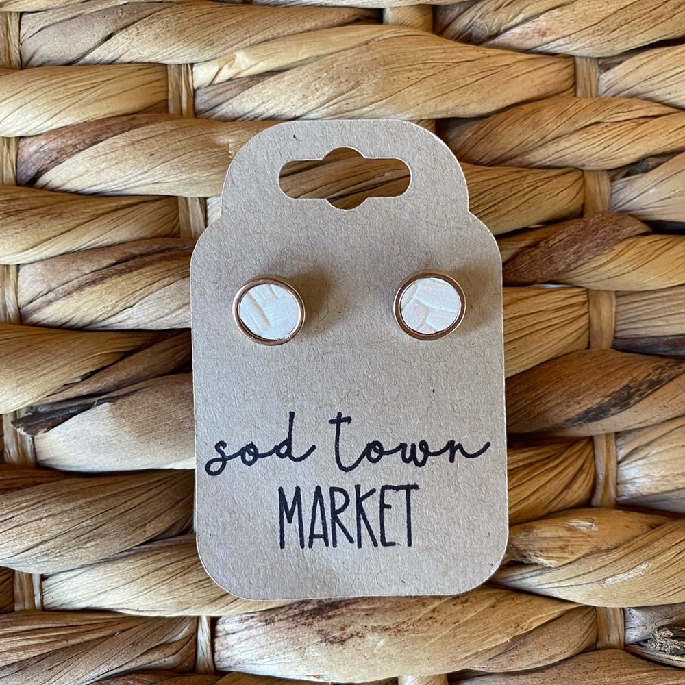 8mm faux leather ivory stud earrings